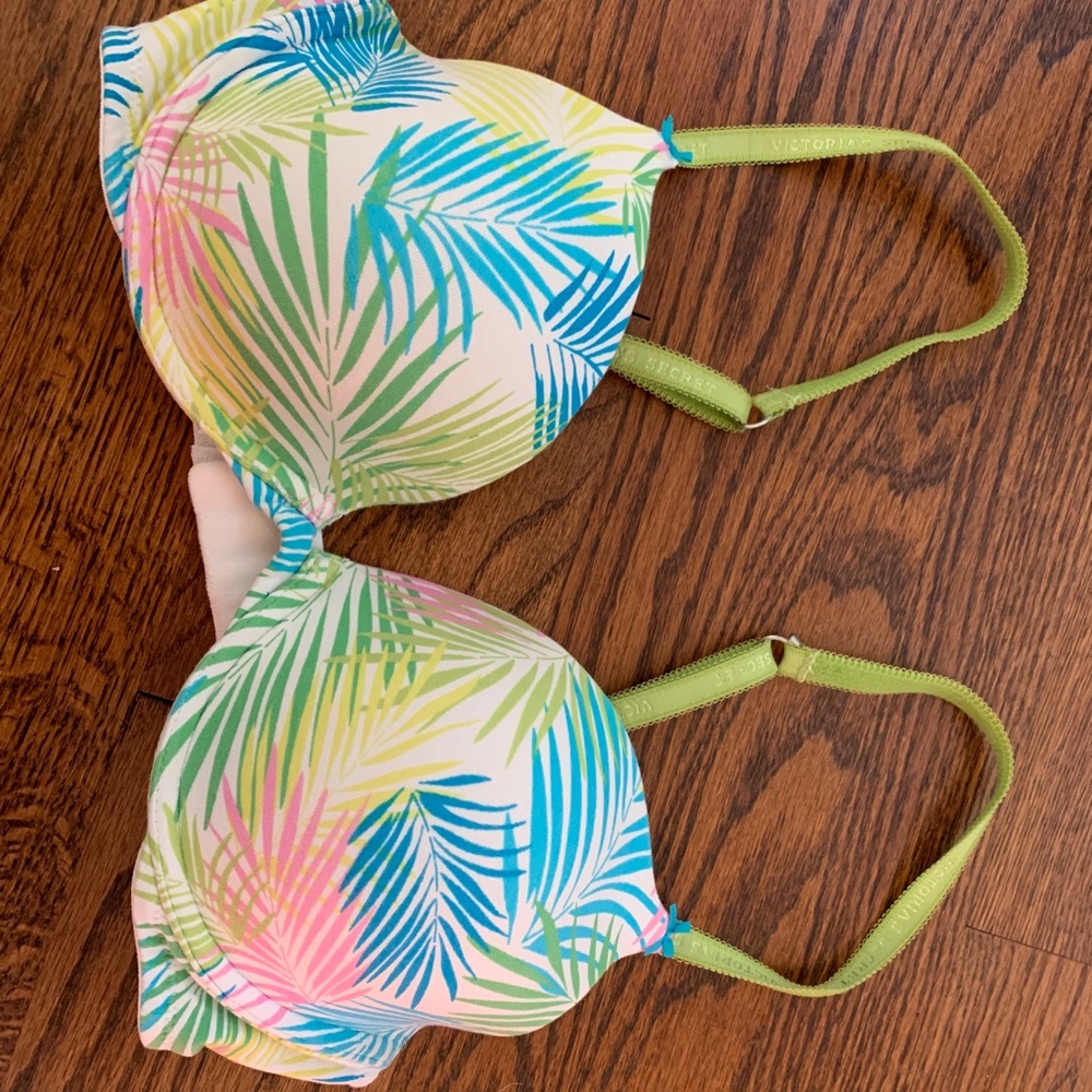 Victoria’s Secret push up bra